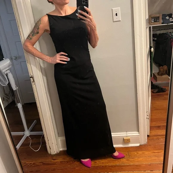 Laundry by Shelli Segal black full length dress diamond cut out back  detail, 10.